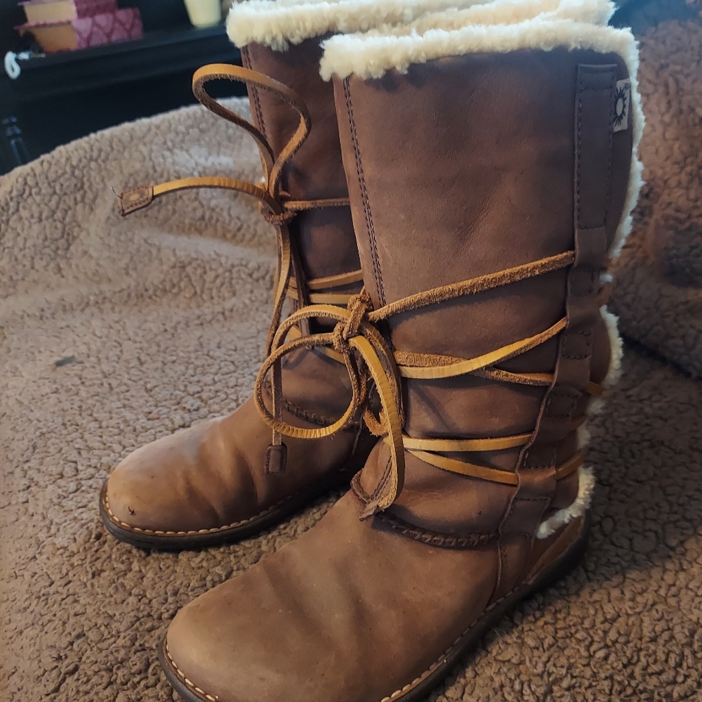 Boots - Picture 5 of 7